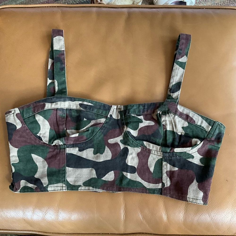 Camo Cropped Bustier, Medium. Smocked Zip up Back. Adorable!
